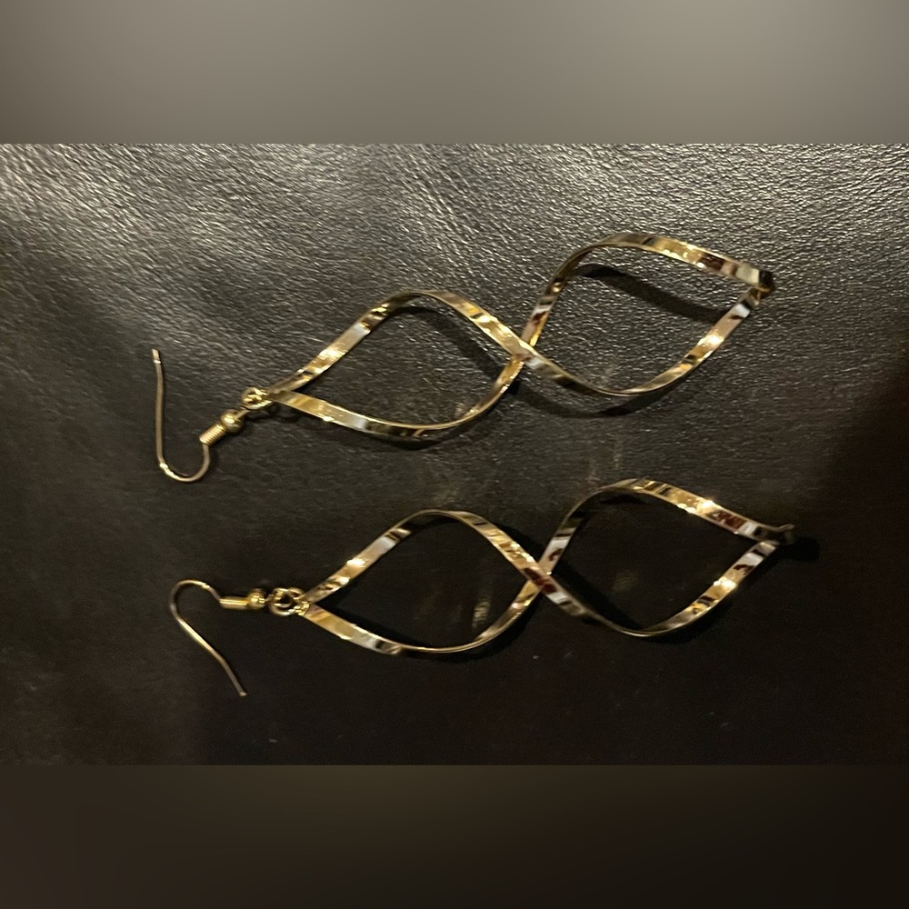 Ladies Fashion Spiral Earrings